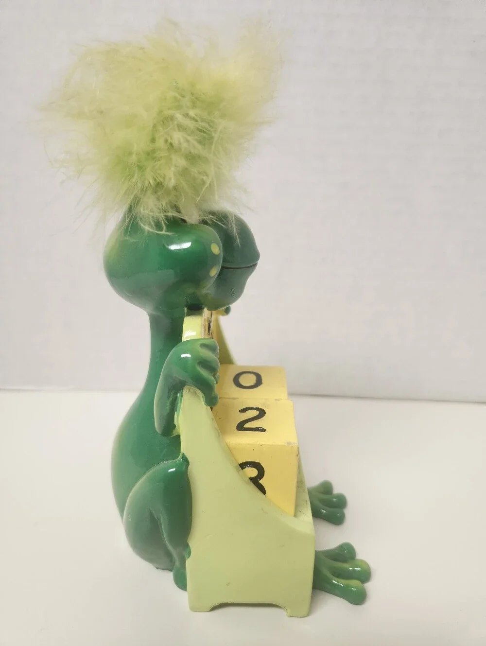 Vintage J&D Designs Ceramic Green Frog Perpetual Calendar